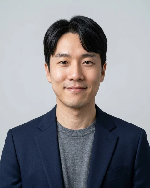 AI 프로필 사진 예시: 연회색 · 비즈니스 캐주얼, 남성용