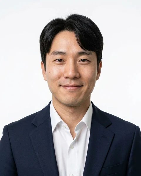 셀카로 AI가 만든 취업사진: 흰색 · 정장, 남성용