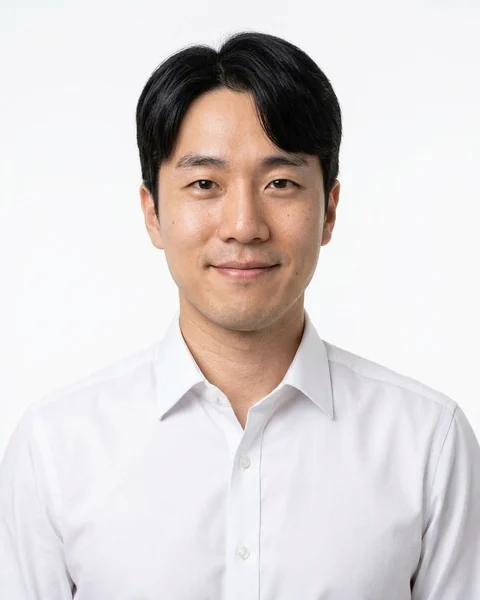 AI 프로필 사진 예시: 흰색 · 셔츠/블라우스, 남성용