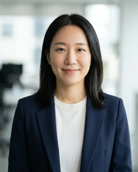 셀카로 AI가 만든 취업사진: 밝은 사무실 · 비즈니스 캐주얼, 여성용